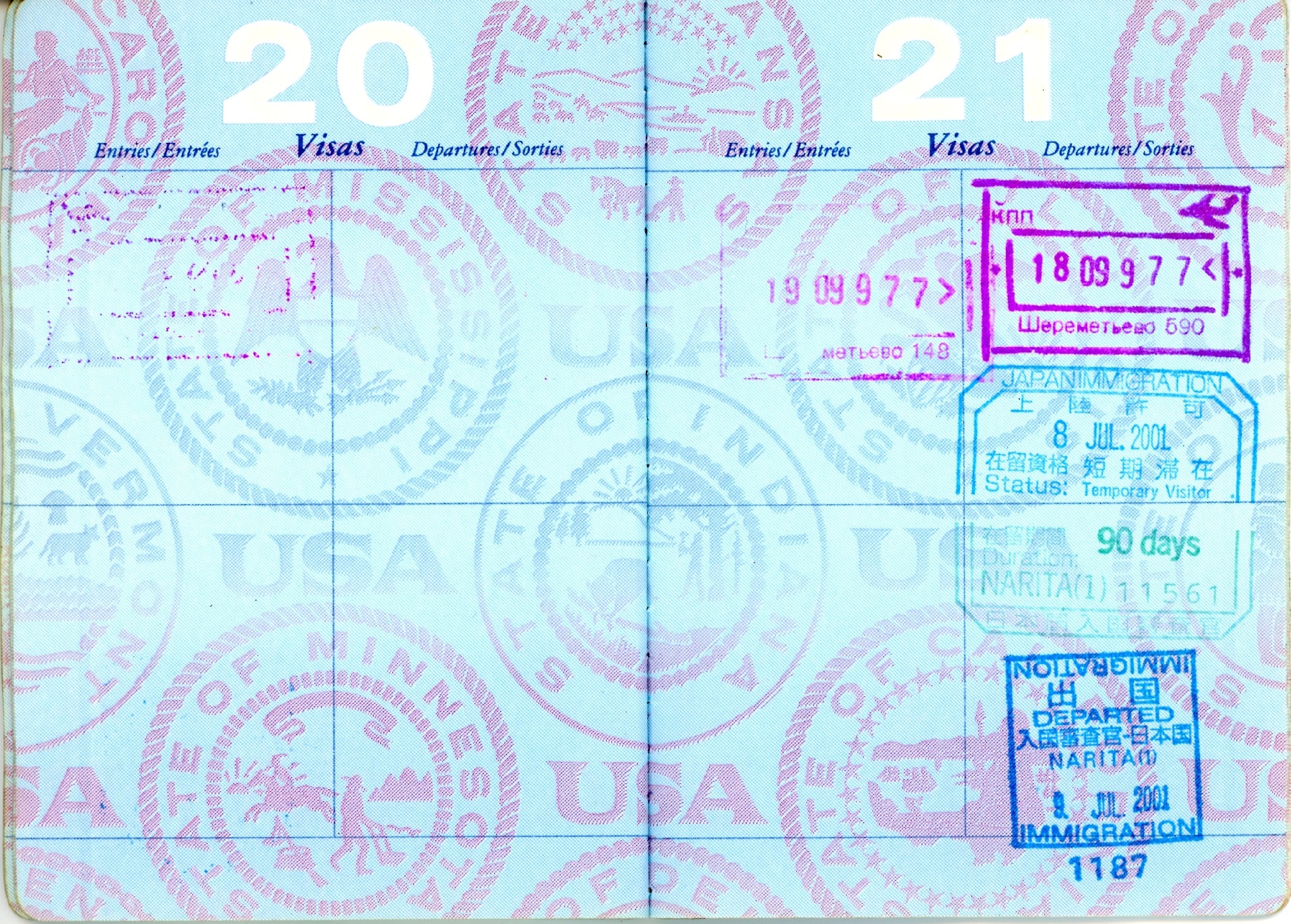 Passport pages 20–21 with Moscow Sheremetyevo entry and exit stamps of September 18–19, 1997, and Japan Narita stamps of July 8–9, 2001.